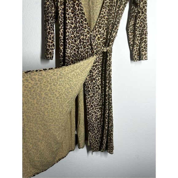 BCBG Maxazria Bohemian Cheetah Print Wrap Dress Size M - Picture 2 of 16